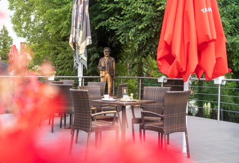Slunná terasa hotelové restaurace