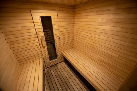 Dřevěná sauna ve wellness centru Hotelu Hukvaldy